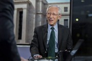 池州宏观经济学教授兼实践者Stanley Fisher逝世 曾培养全球多位经济决策者