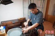 池州成都“90后”小伙“十年磨一剑”：从爱好者到守艺人 传播中国文化